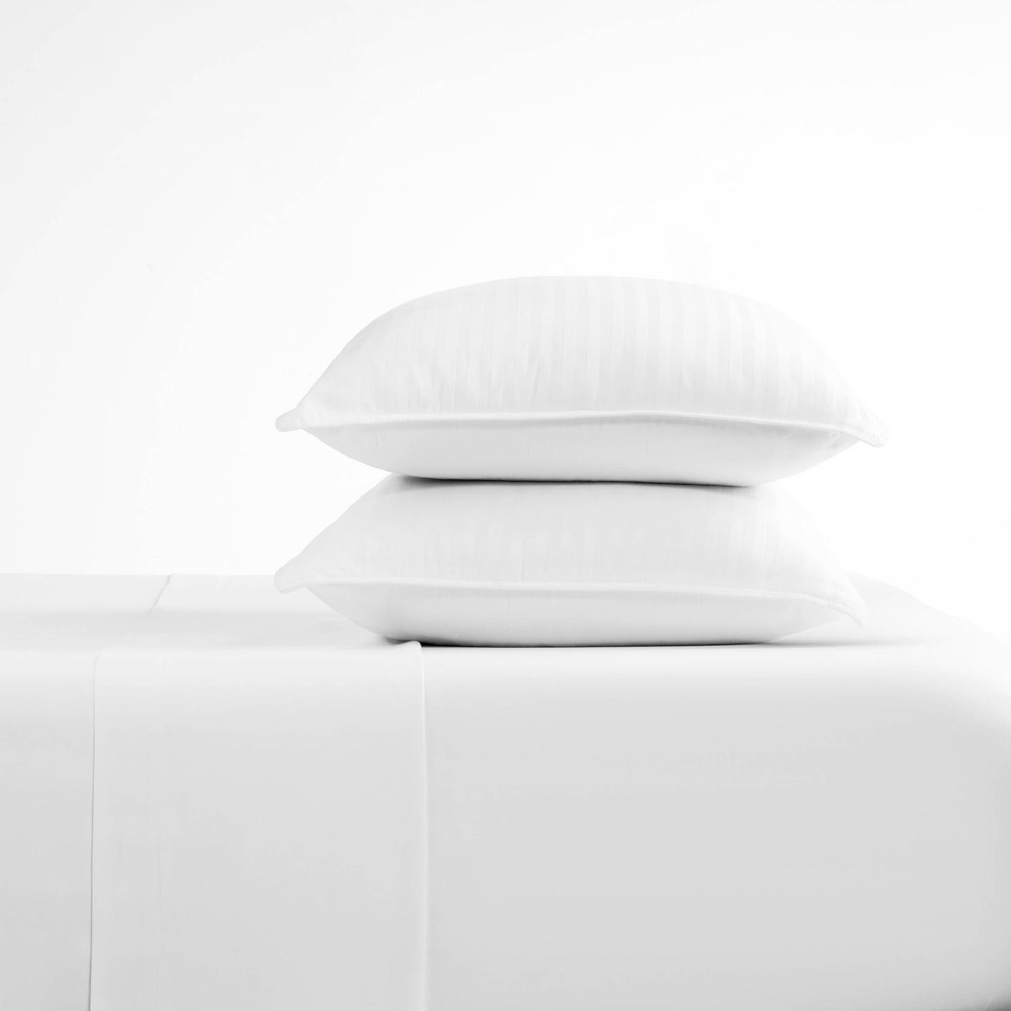 ienjoy Home - Home Collection Down Alt Gel Fiber Pillows 2 Pack - Queen