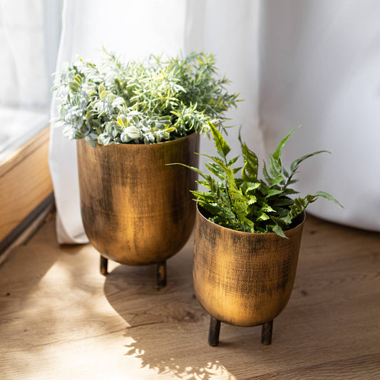 Foreside Home & Garden - Kacela Set of 2 Brass Boho Footed Garden Planter Pots Metal